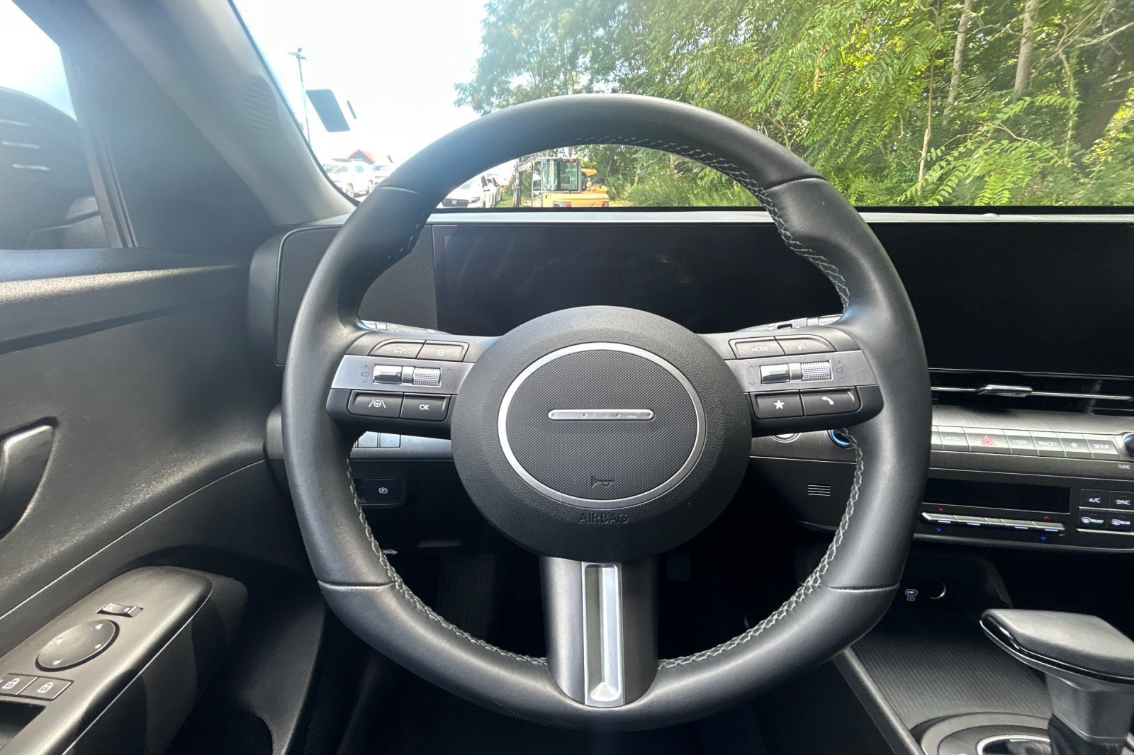 Used 2025 Hyundai Kona SEL AWD/4WD image 22