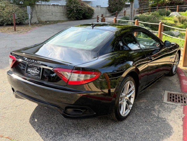 Used 2017 Maserati GranTurismo Sport RWD image 20