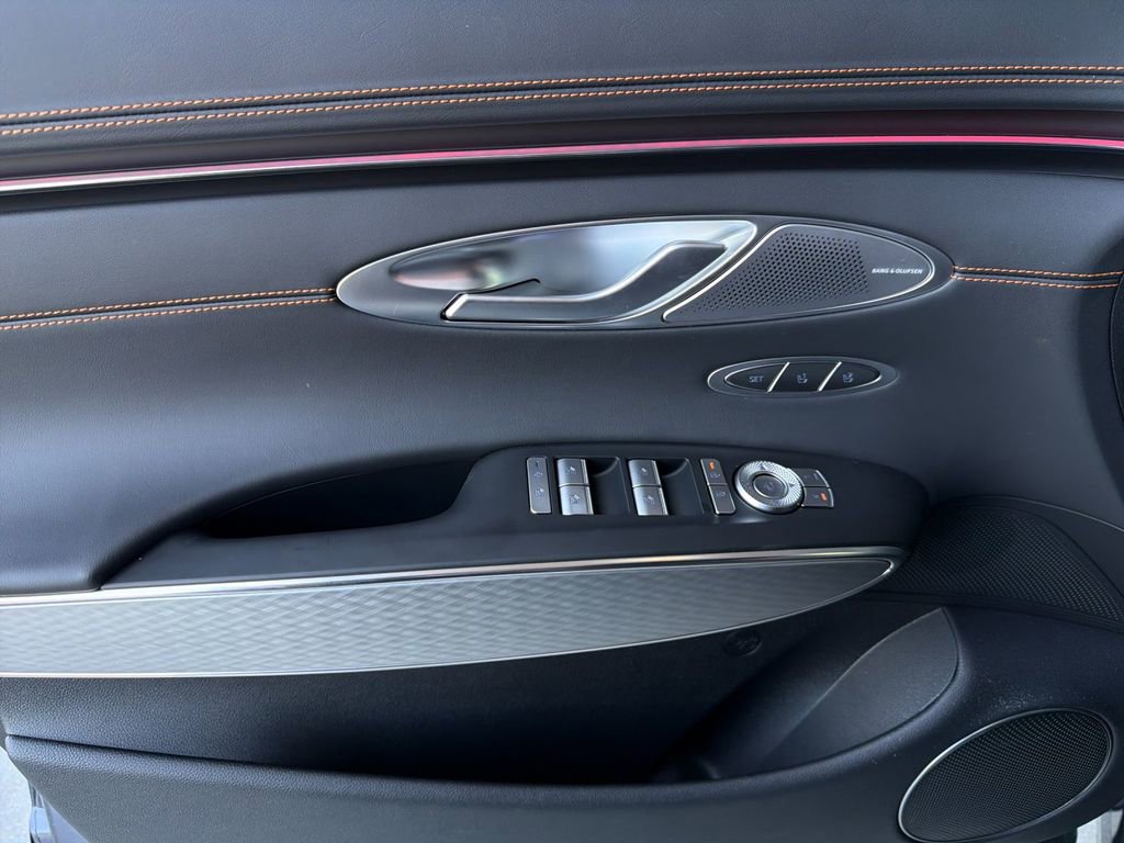 New 2026 Genesis GV70 2.5T Sport Prestige AWD/4WD image 11