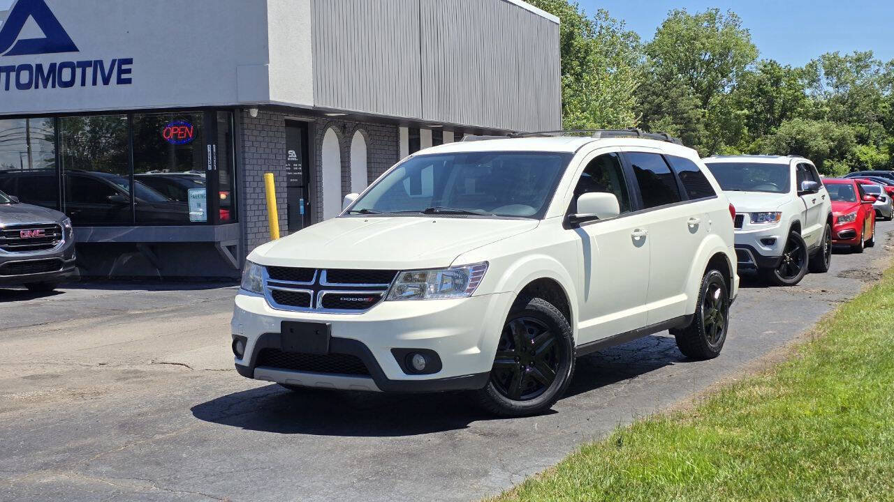 Used 2014 Dodge Journey SXT FWD image 2