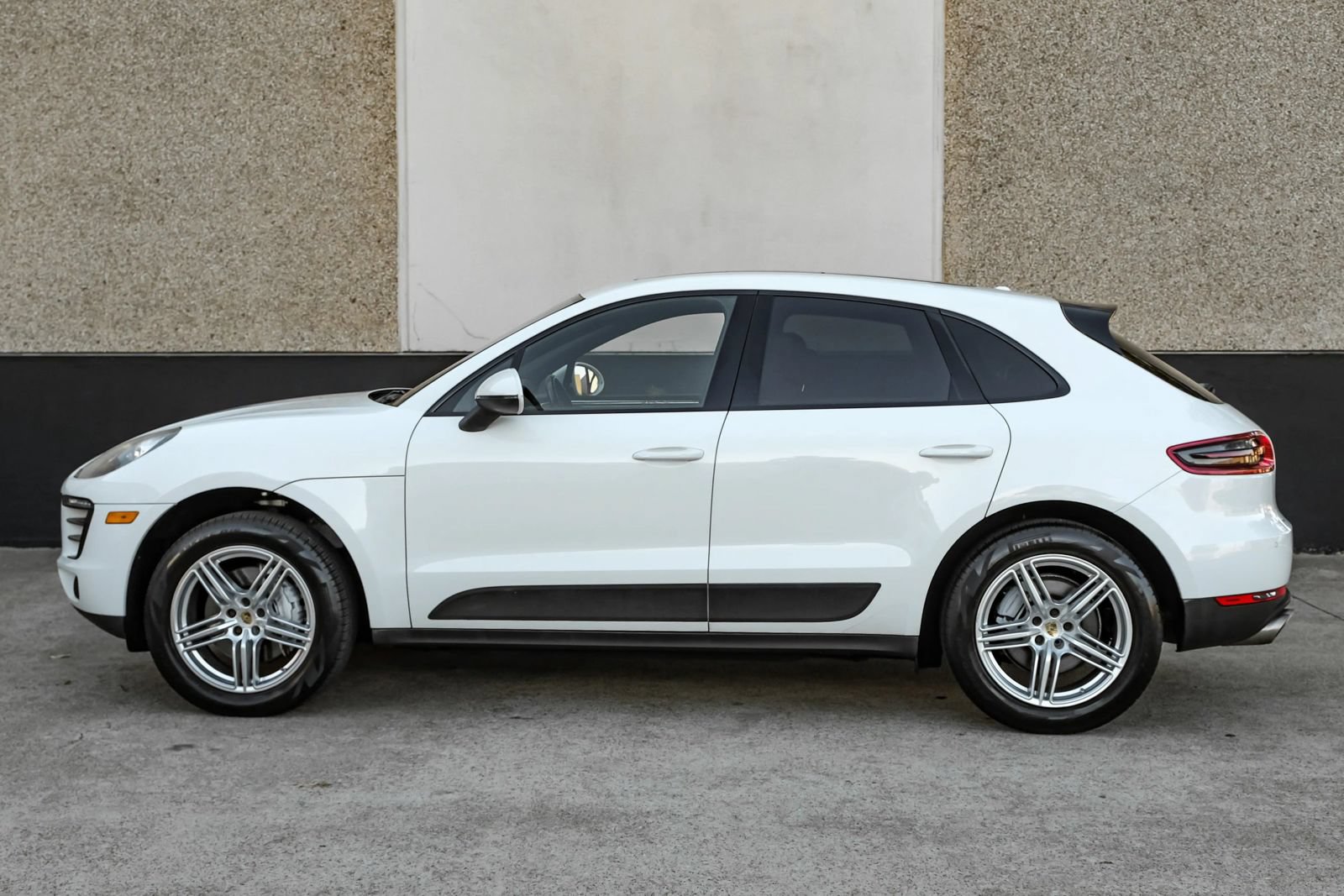 Used 2017 Porsche Macan S AWD/4WD image 15