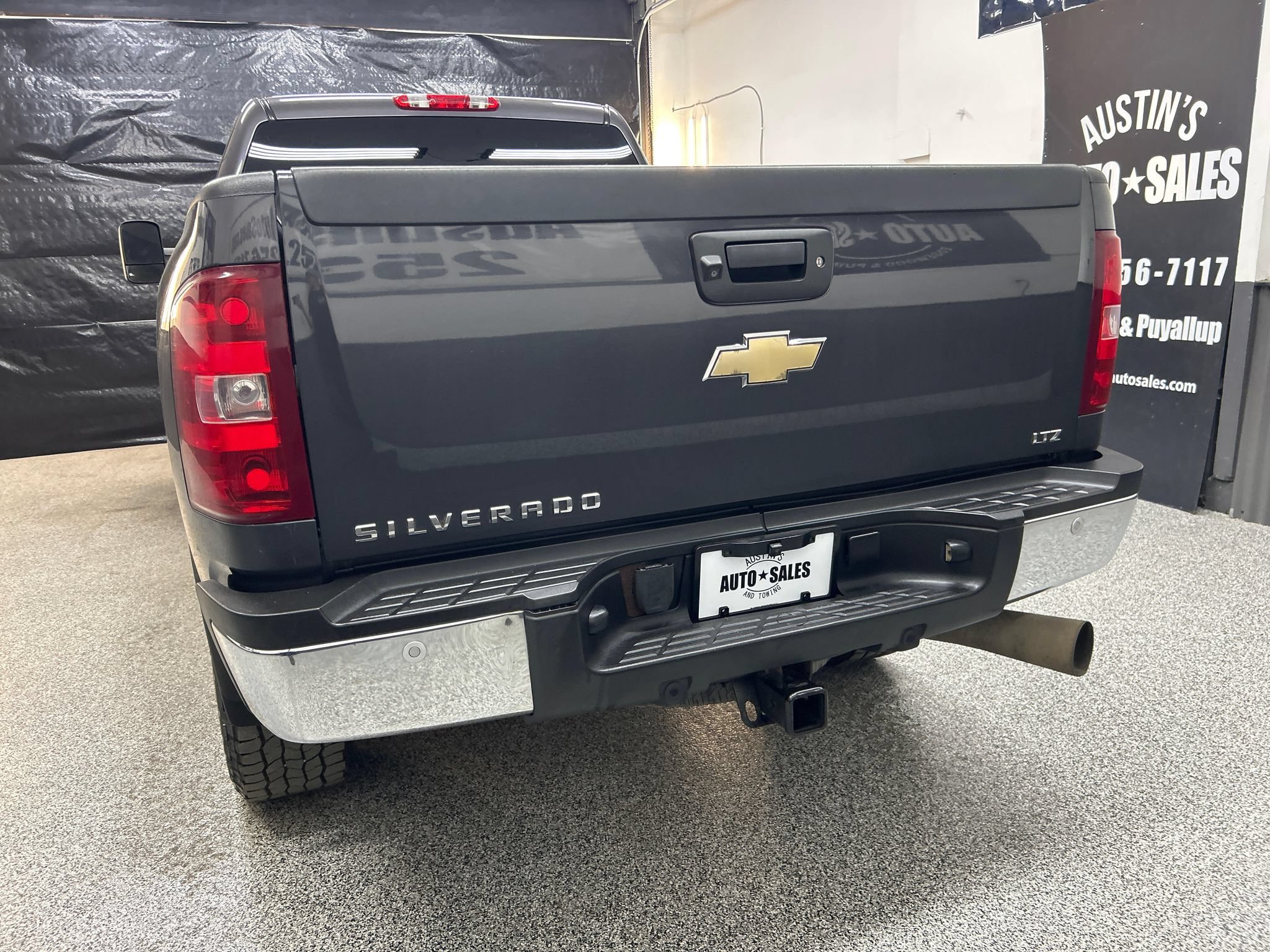 Used 2010 Chevrolet Silverado 2500 LTZ w/ Convenience Package AWD/4WD image 5