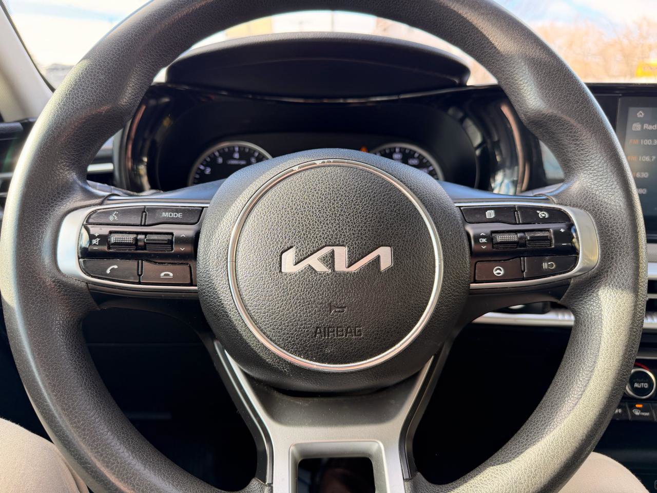 Used 2022 Kia K5 LXS image 16