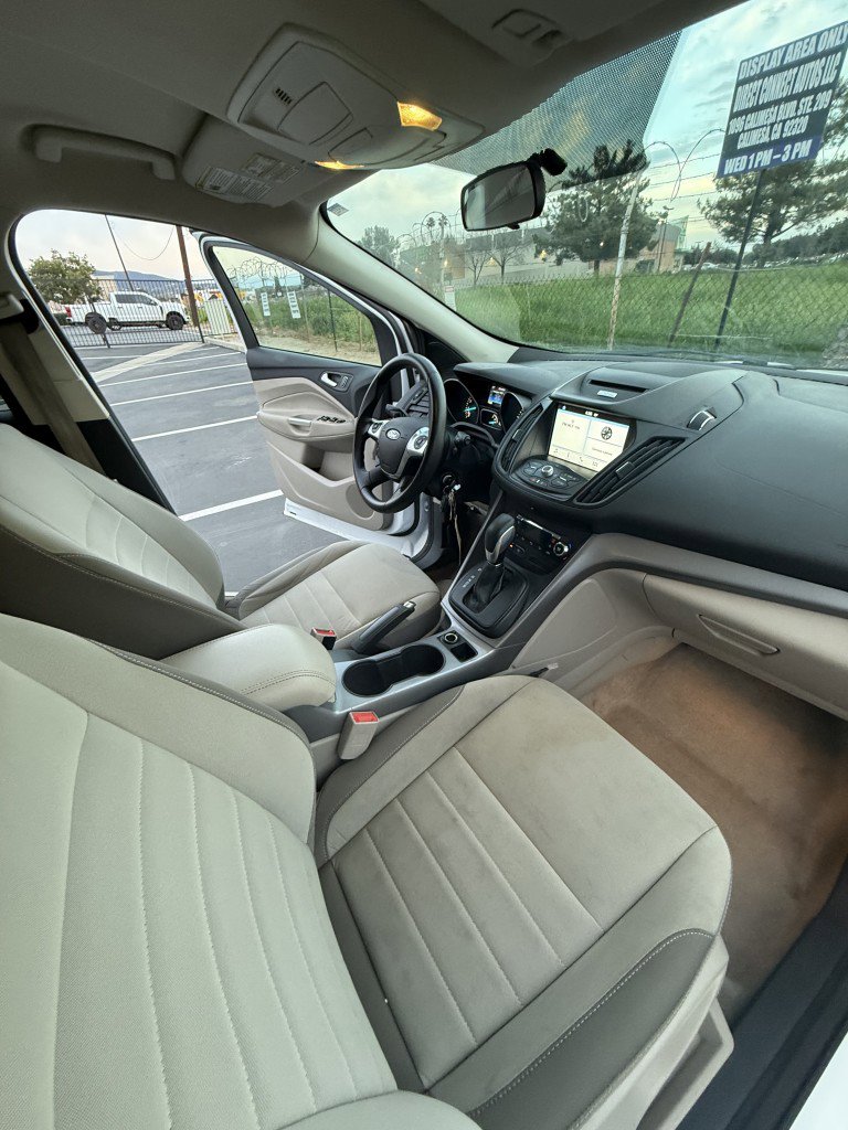 Used 2016 Ford Escape SE w/ Equipment Group 201A image 14