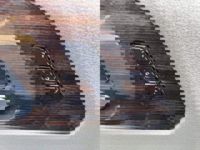 Used 2024 Chrysler Pacifica Limited image 19