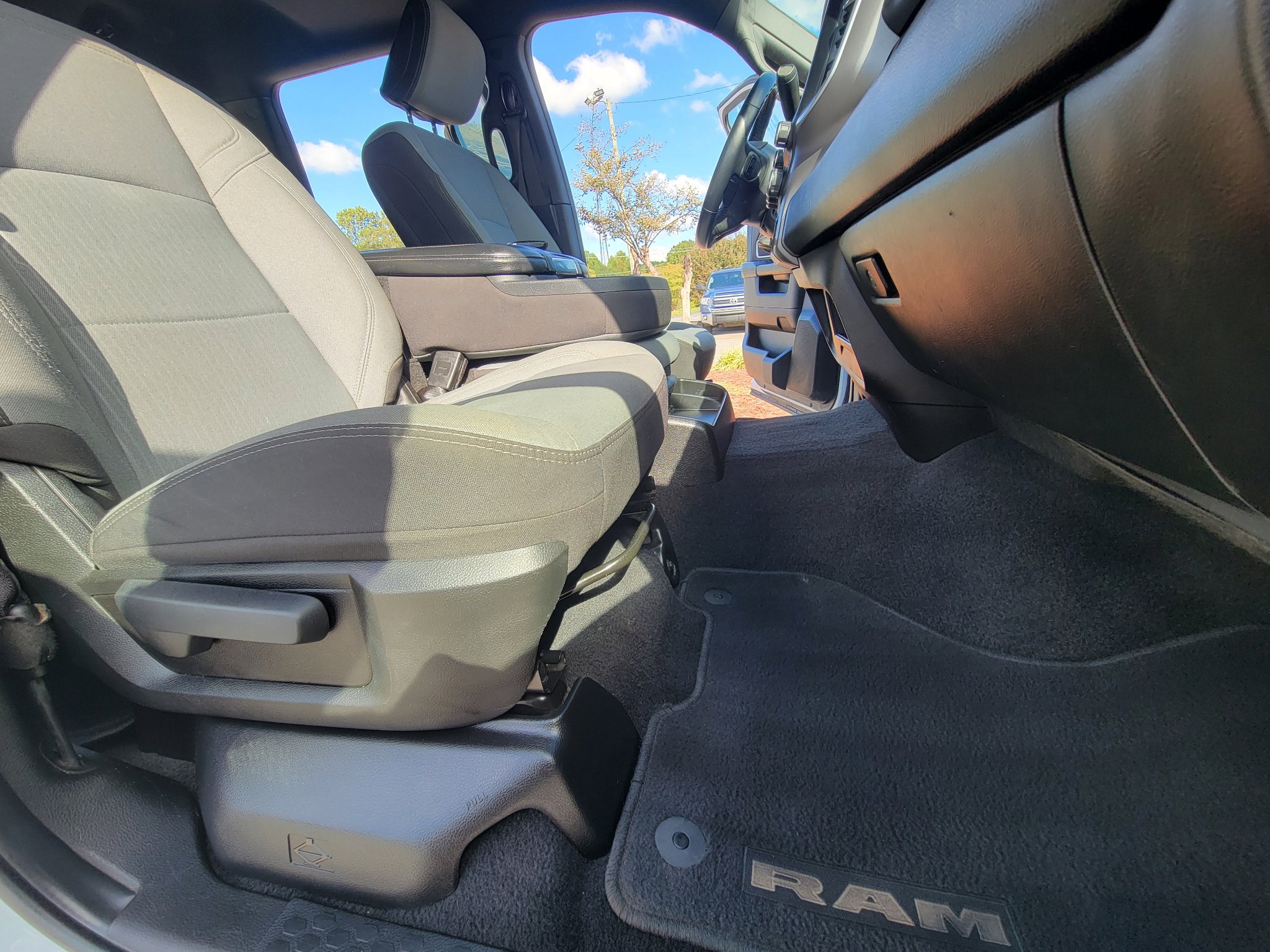 Used 2024 RAM 2500 Big Horn image 43