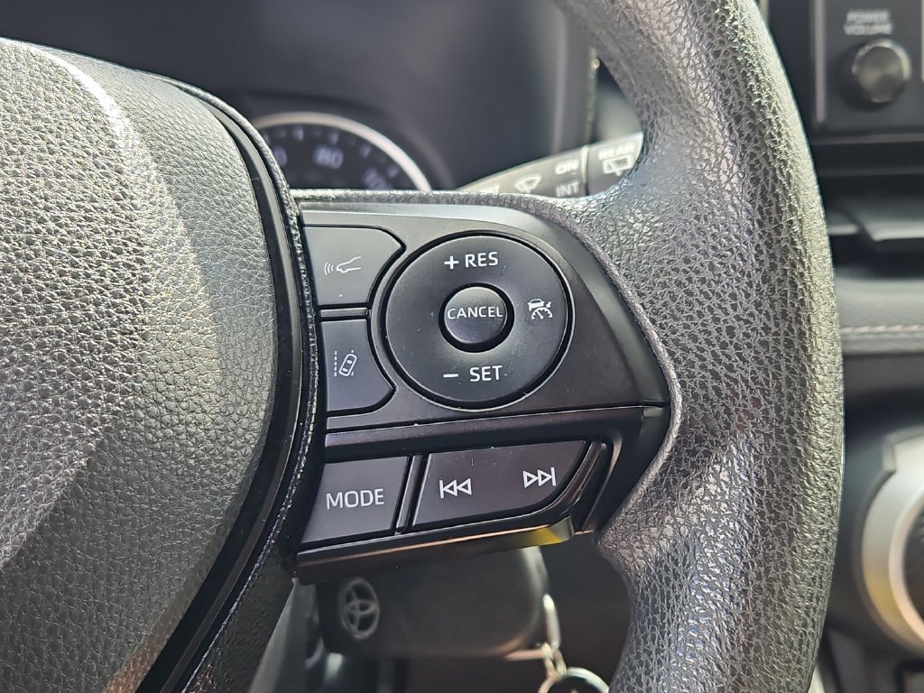 Used 2019 Toyota RAV4 LE w/ All Weather Liner Package AWD/4WD image 19