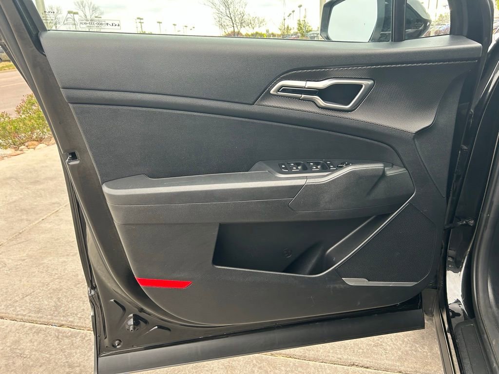 Used 2023 Kia Sportage LX image 22