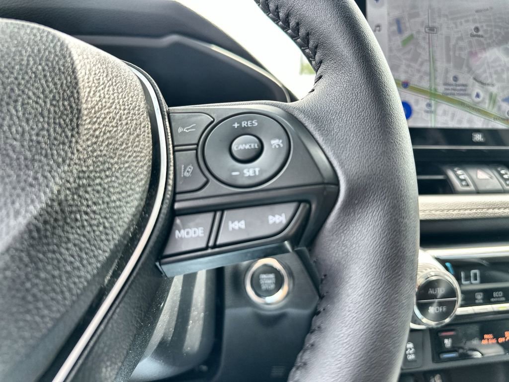 Used 2025 Toyota RAV4 Limited FWD image 32
