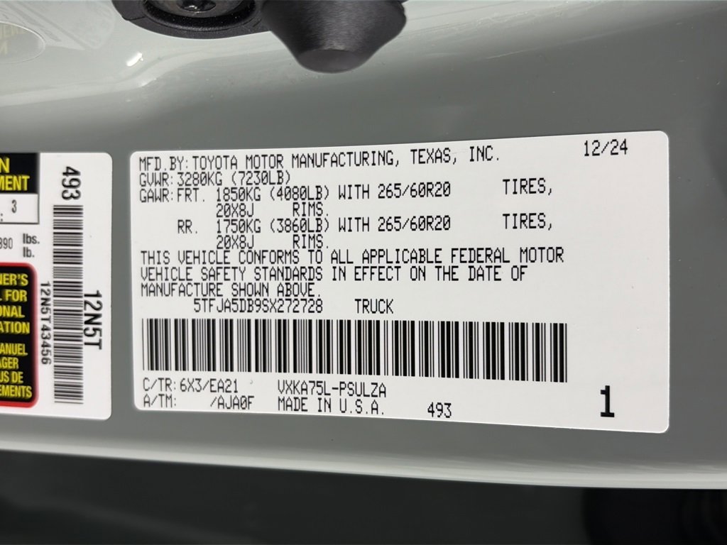 Used 2025 Toyota Tundra Limited image 9