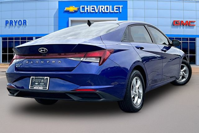 Used 2021 Hyundai Elantra SE FWD image 5