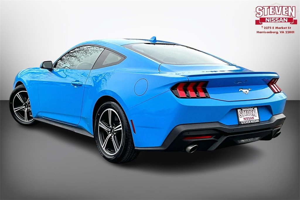 Used 2024 Ford Mustang Premium image 4