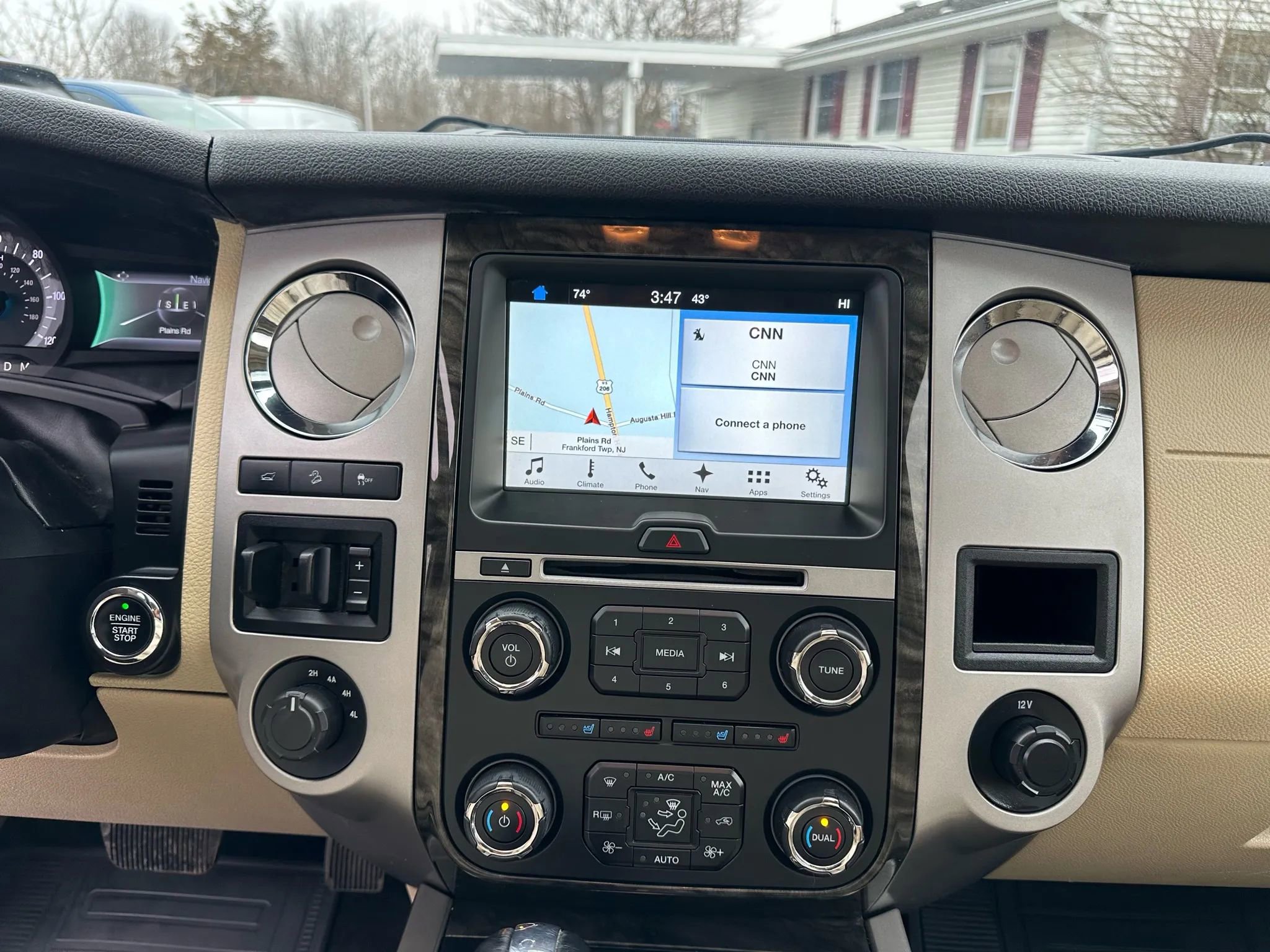 Used 2016 Ford Expedition Limited w/ Equipment Group 301A AWD/4WD image 25