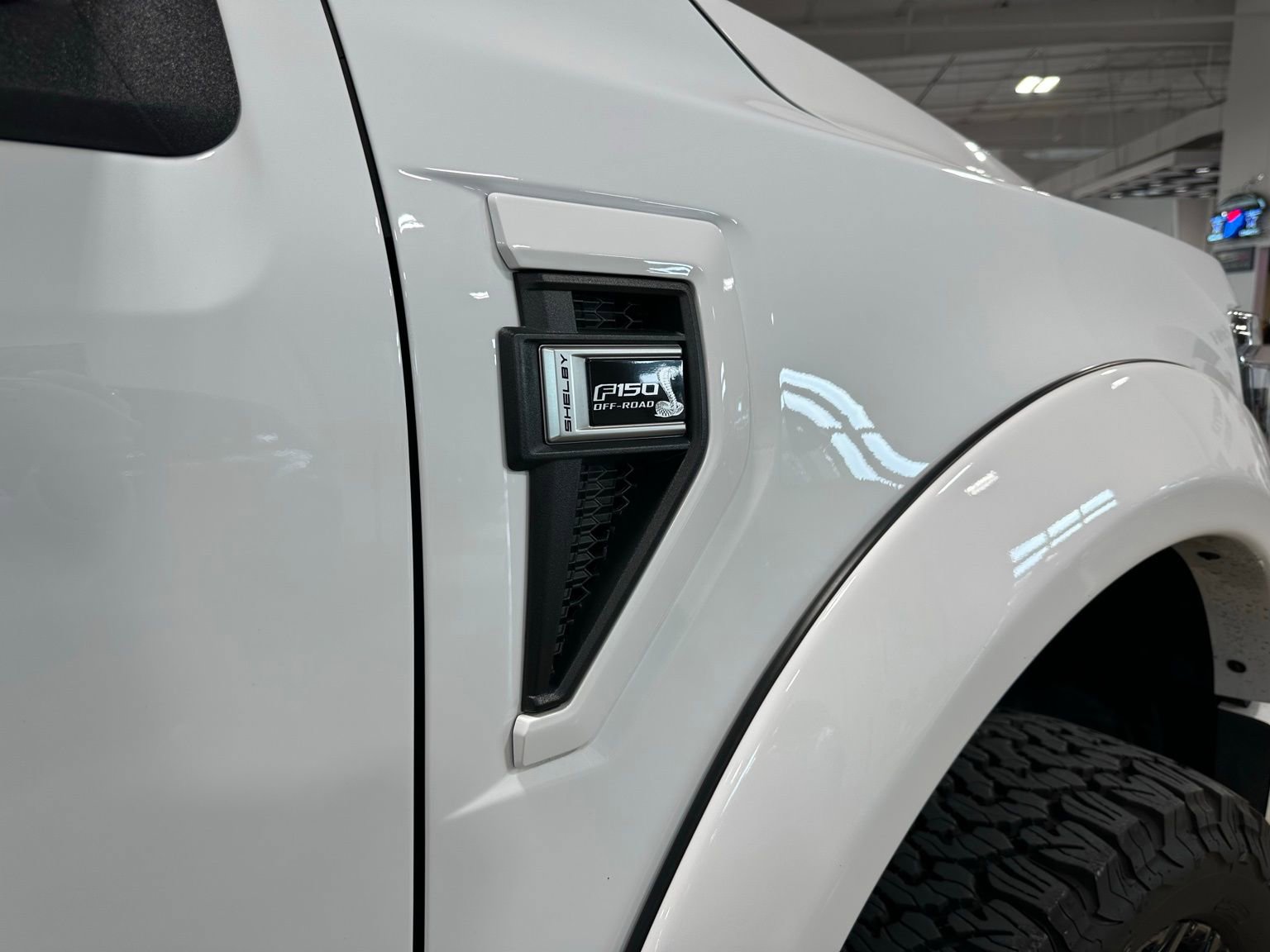 Used 2025 Ford F150 Lariat w/ Equipment Group 502A High image 11