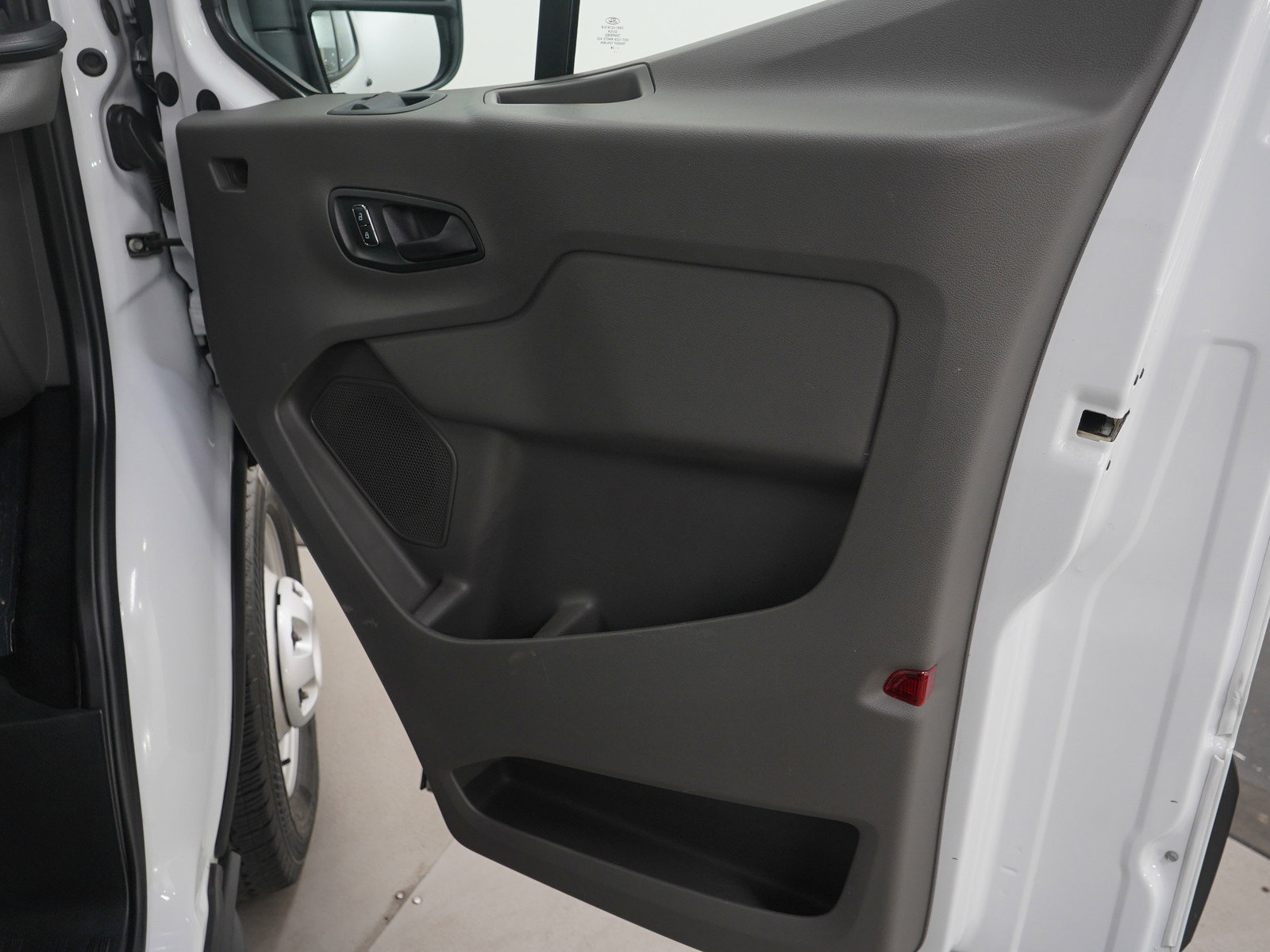 Used 2024 Ford Transit 350 XLT image 10