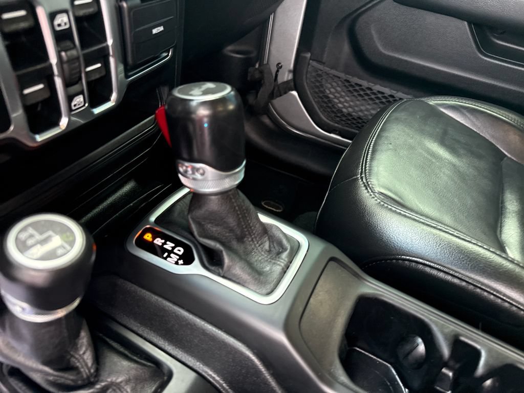 Used 2020 Jeep Wrangler Unlimited Sahara AWD/4WD image 30