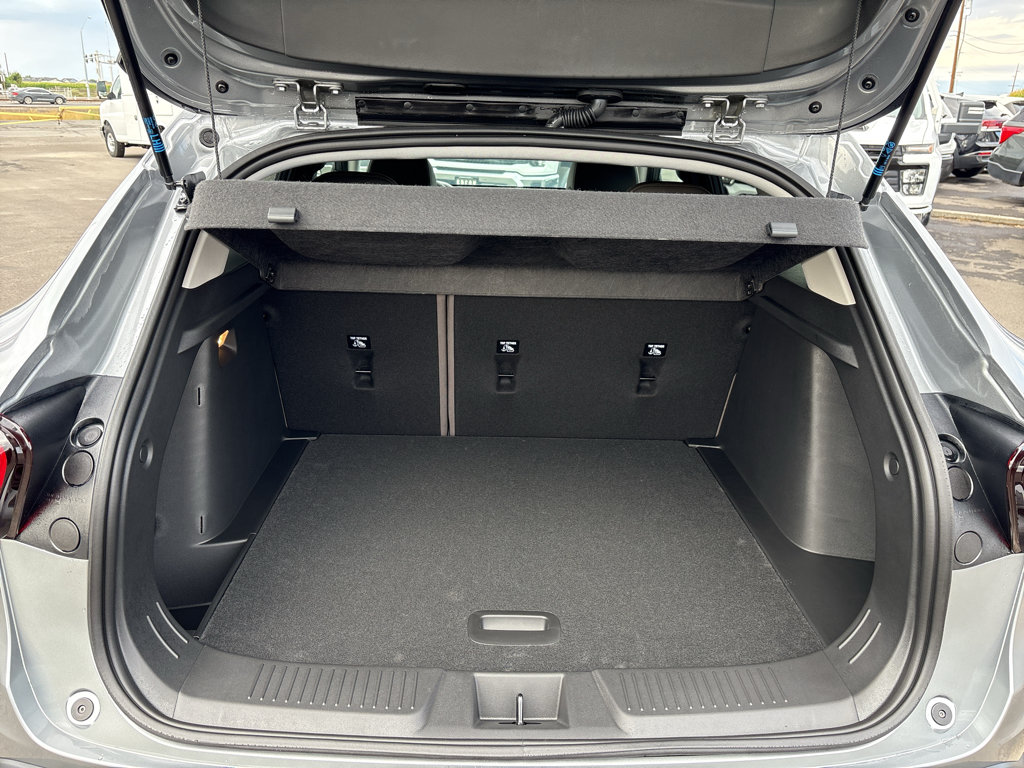 New 2026 Chevrolet Trax ACTIV w/ Sunroof Package FWD image 10
