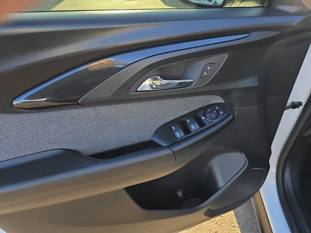 Certified 2022 Chevrolet TrailBlazer LT w/ Convenience Package image 12