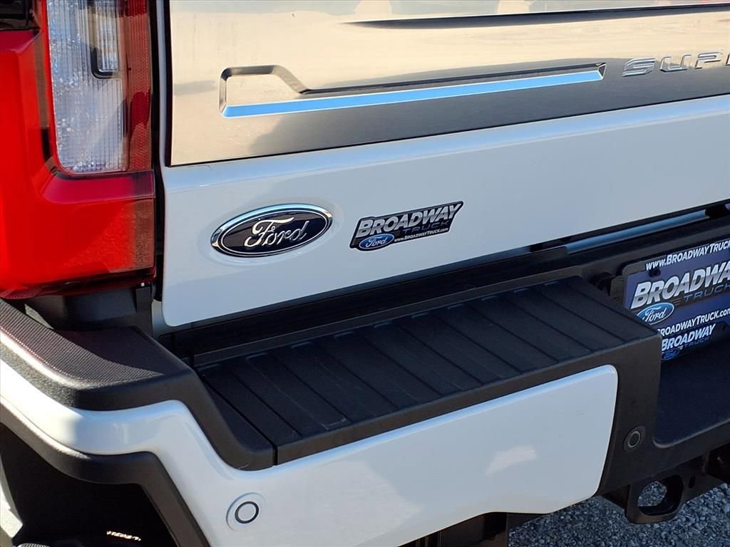 Used 2024 Ford F250 Platinum image 23