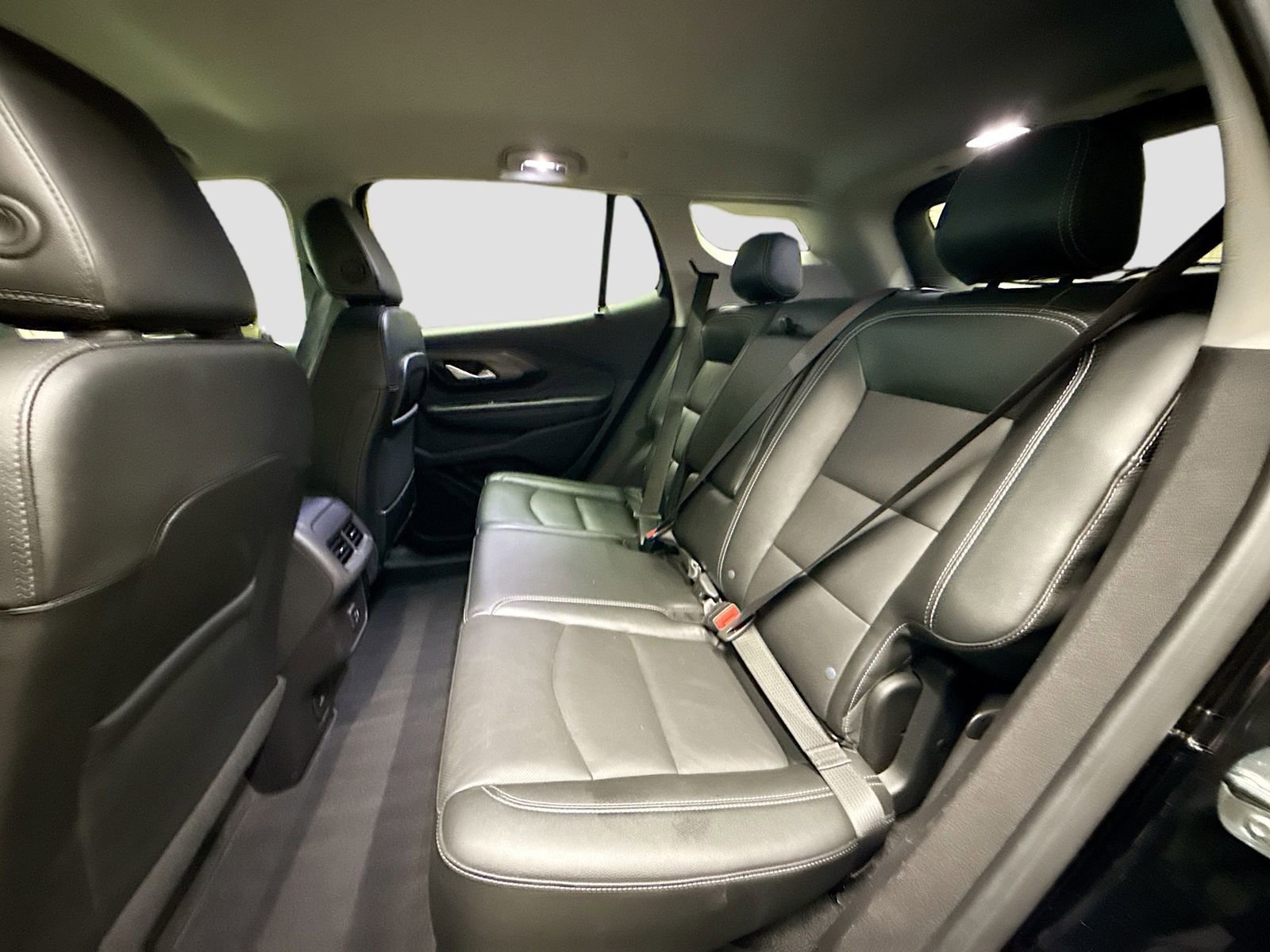 Used 2024 GMC Terrain SLT AWD/4WD image 25