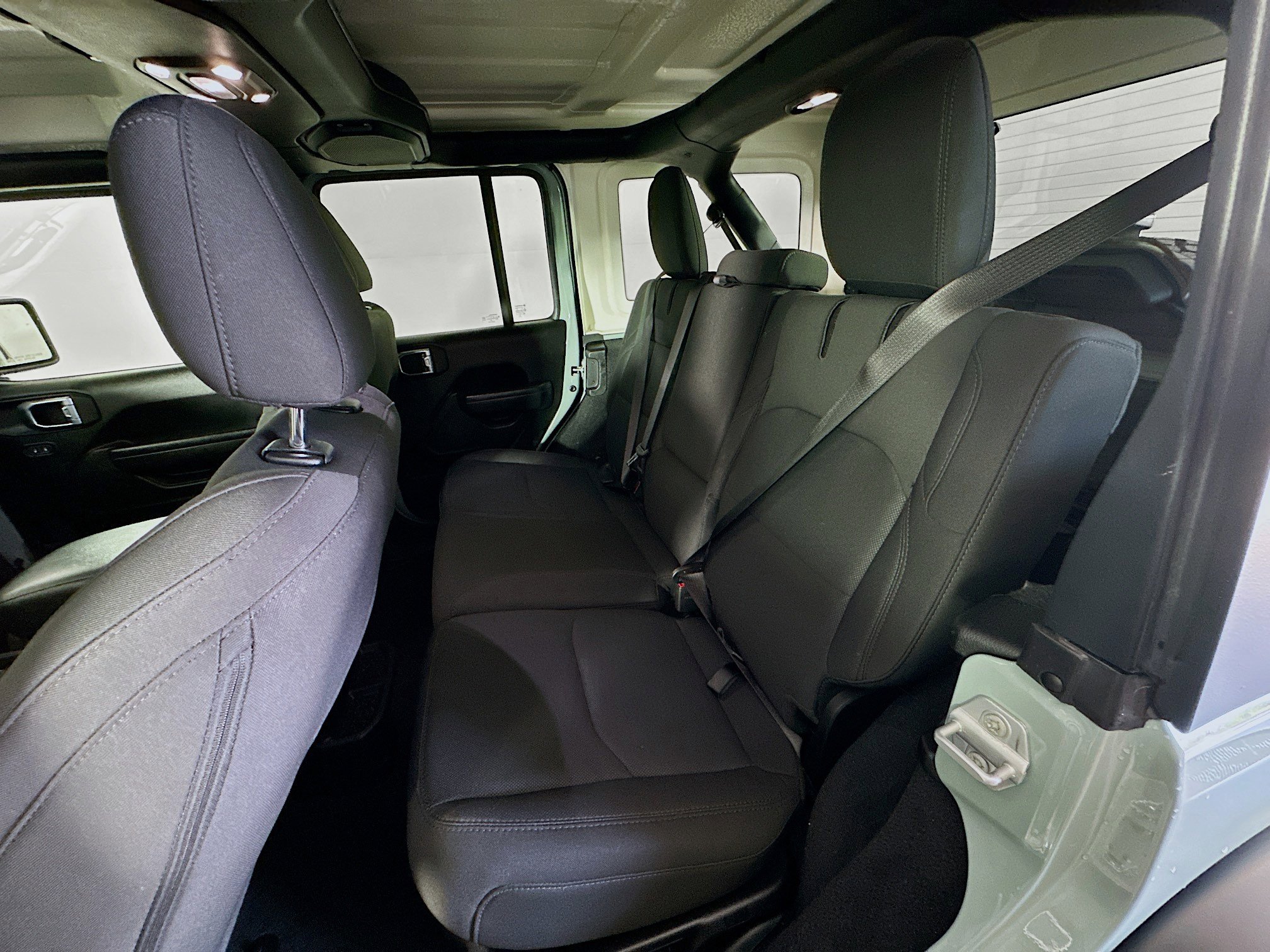 Used 2023 Jeep Wrangler Unlimited w/ Cold Weather Group image 26