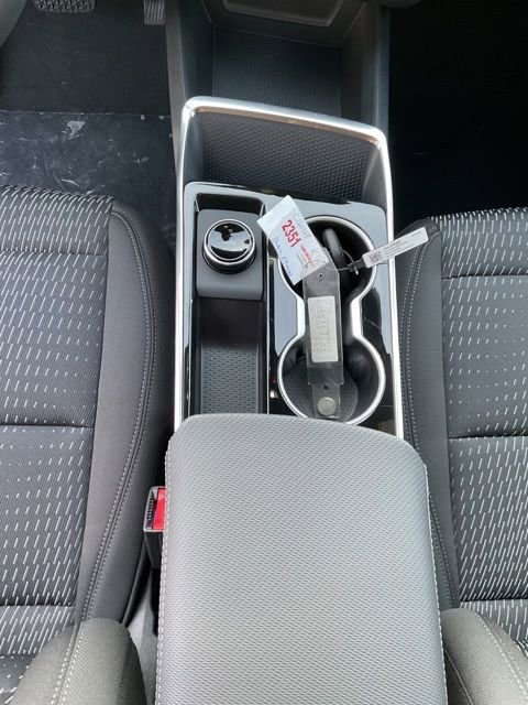 New 2026 Chevrolet Equinox LT image 18