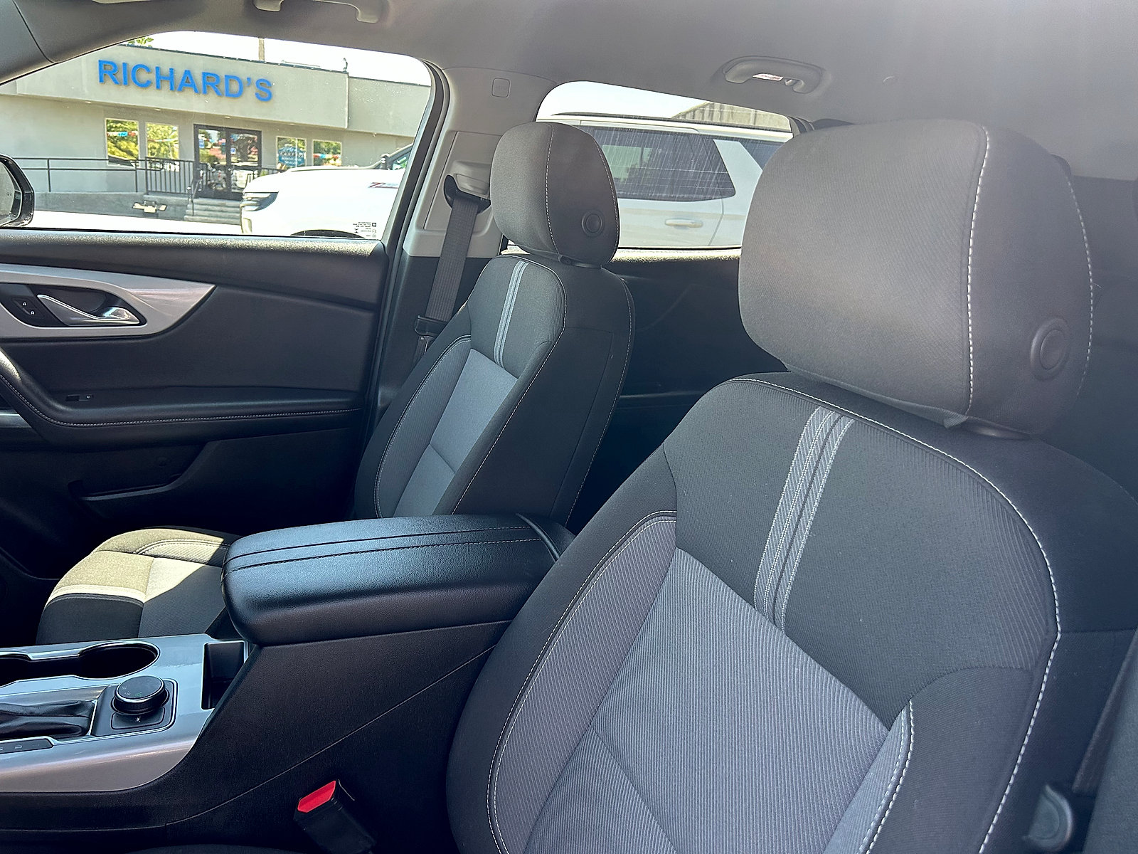 Used 2023 Chevrolet Blazer LT w/ Midnight/Sport Edition FWD image 10