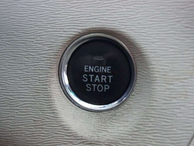 Used 2011 Toyota Sienna XLE w/ XLE Navigation Pkg FWD image 10