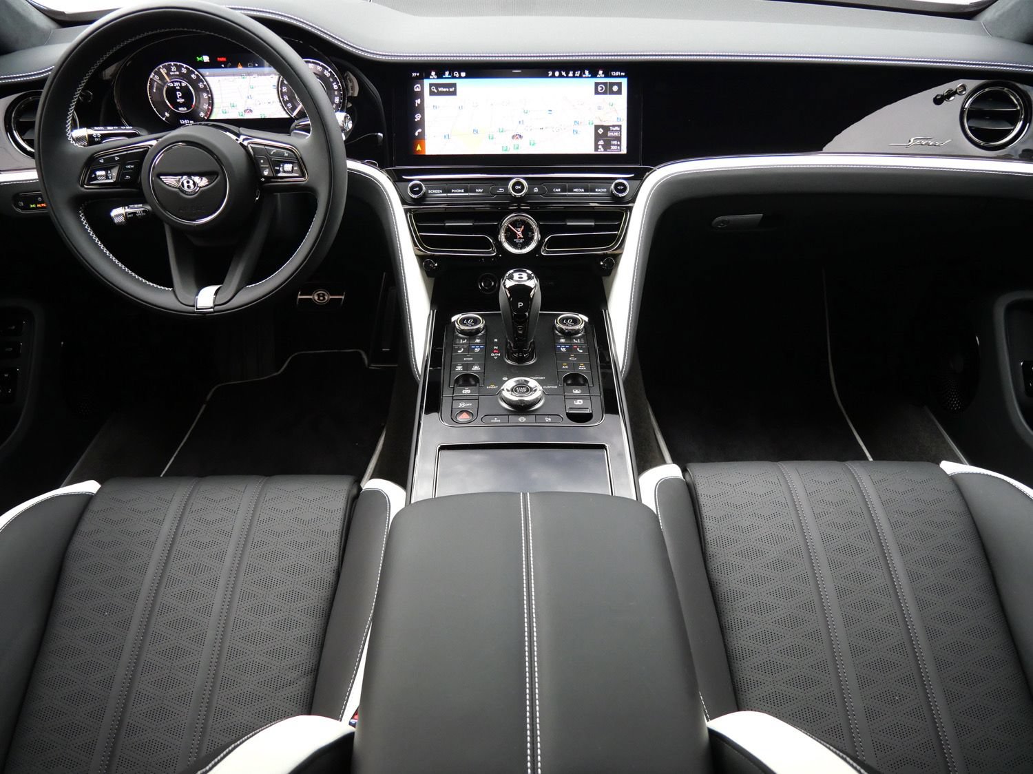 Used 2025 Bentley Flying Spur Plug-In Hybrid AWD/4WD image 4