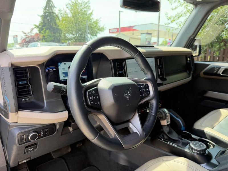 Used 2023 Ford Bronco Wildtrak AWD/4WD image 13