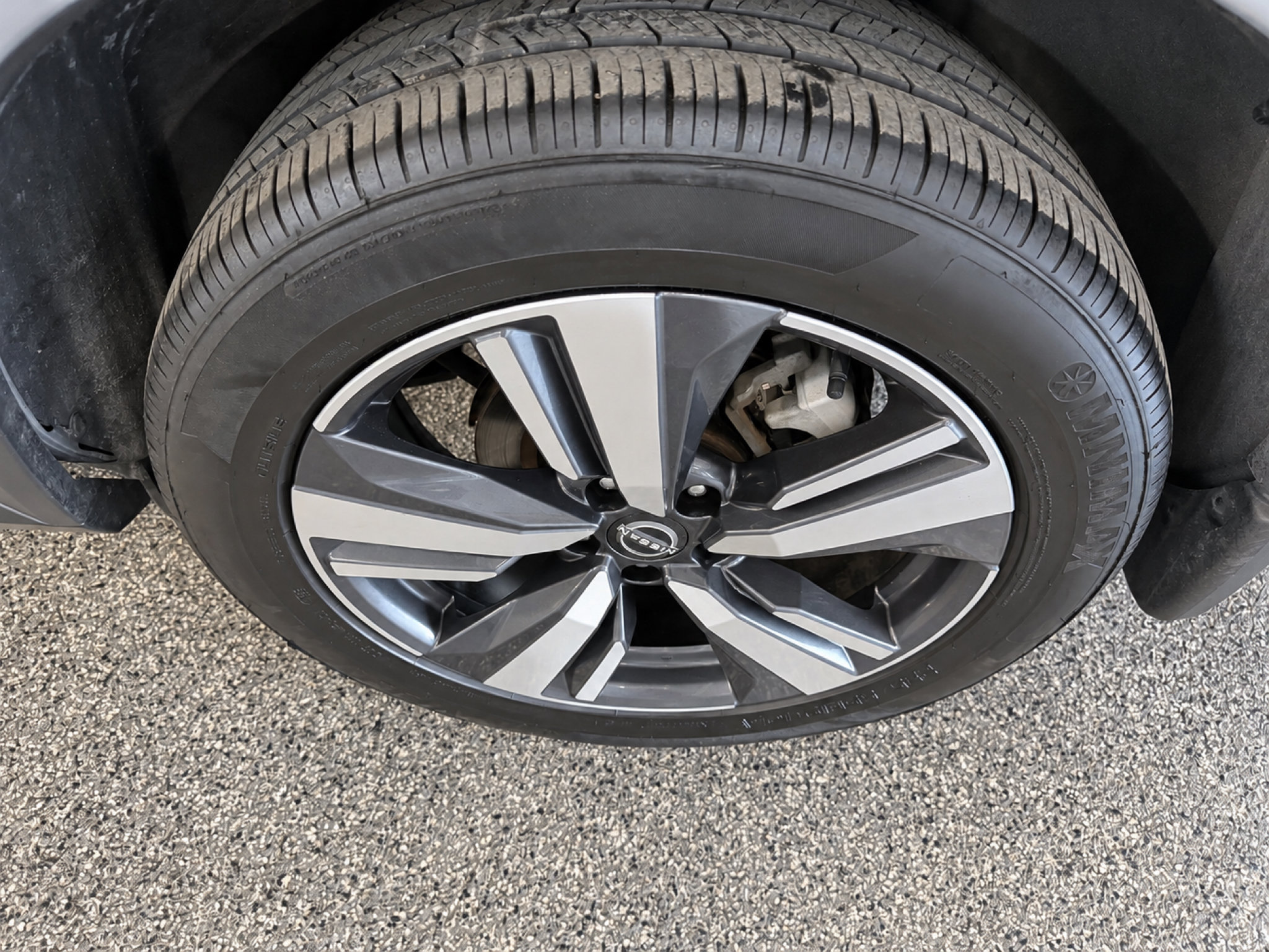 Used 2023 Nissan Rogue SL w/ SL Premium Package FWD image 13