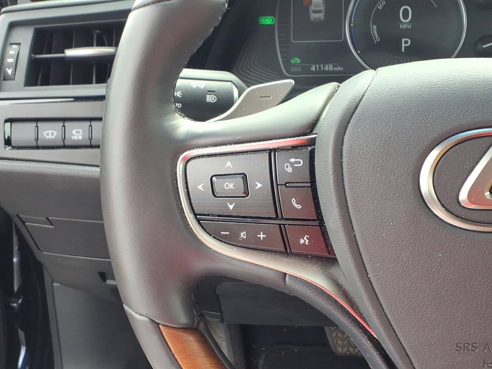 Used 2024 Lexus ES 300h Ultra Luxury w/ Accessory Package (Z2) image 18