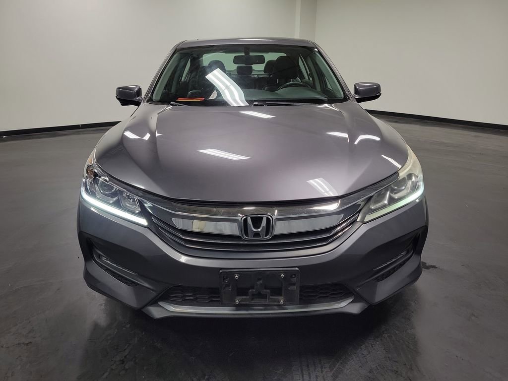 Used 2017 Honda Accord EX-L image 2