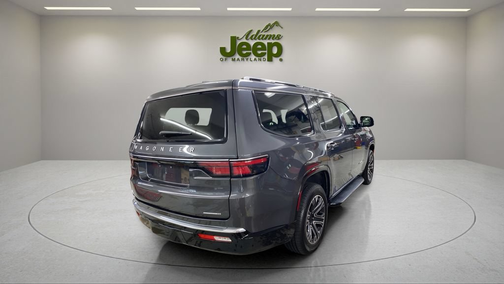 Used 2022 Jeep Wagoneer Series III AWD/4WD image 5