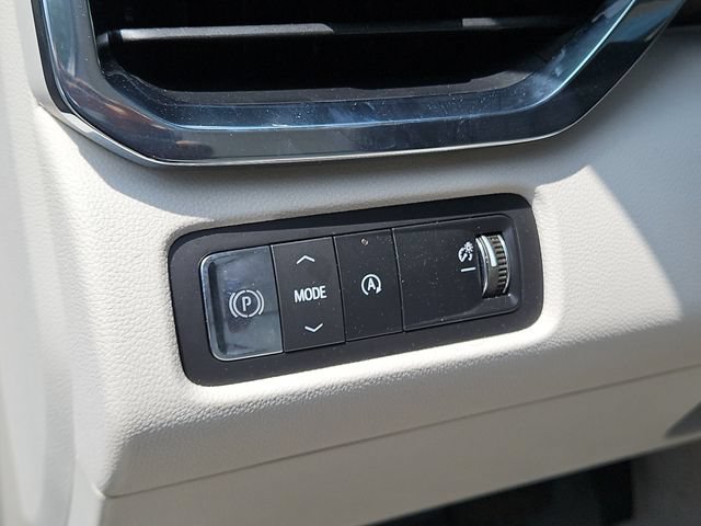 Used 2025 GMC Acadia Denali w/ Super Cruise Package FWD image 20