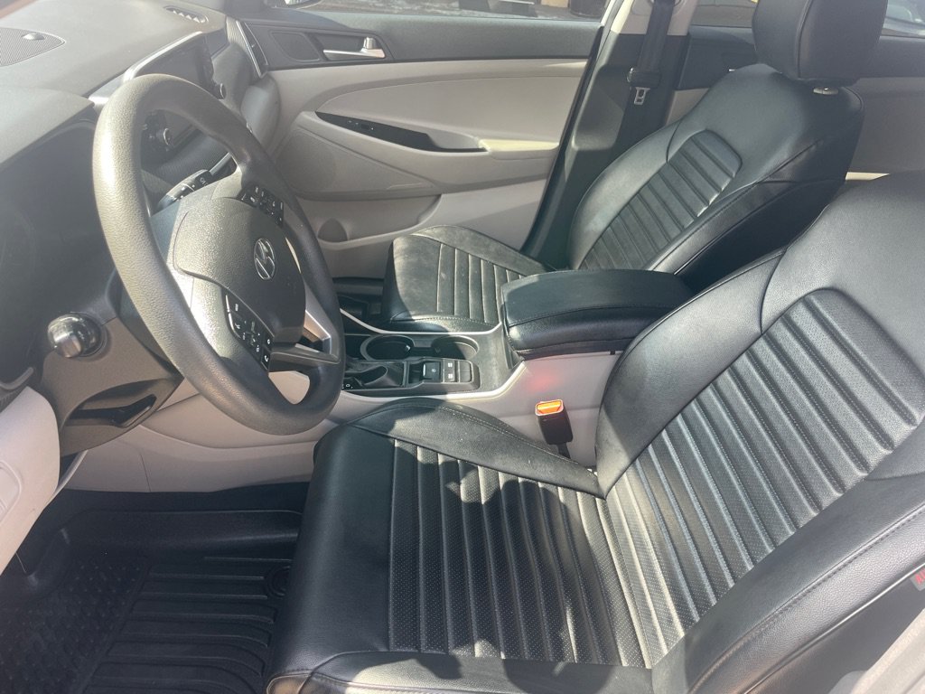 Used 2019 Hyundai Tucson Value FWD image 11