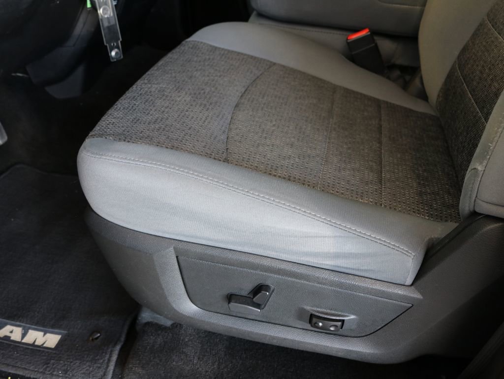 Used 2017 RAM 1500 Big Horn AWD/4WD image 18