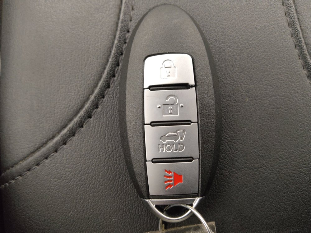 Used 2017 Nissan Rogue SV w/ SV Premium Package image 32