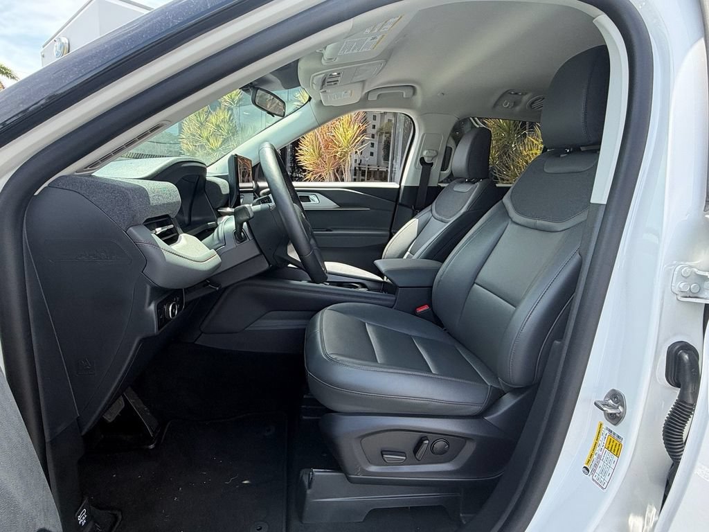 New 2026 Ford Explorer Active w/ Active Comfort Package RWD image 9