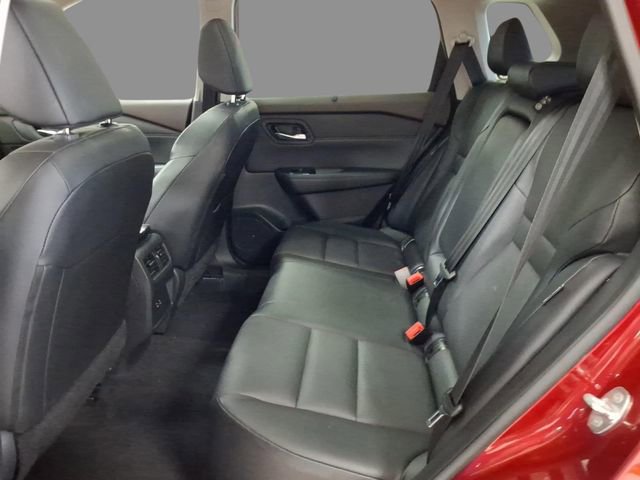 Used 2023 Nissan Rogue SV w/ SV Premium B Package image 5