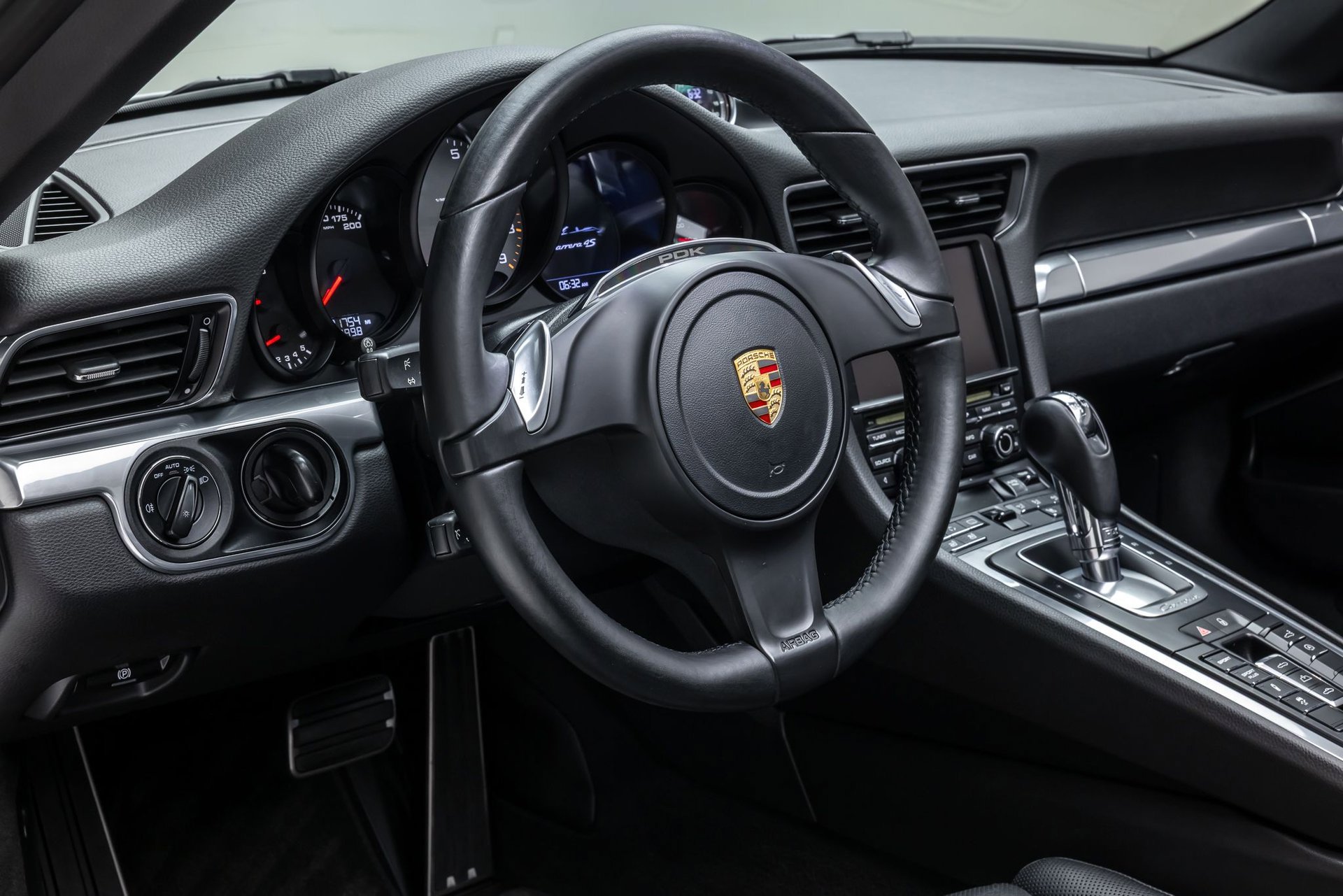 Used 2013 Porsche 911 Carrera 4S AWD/4WD image 14