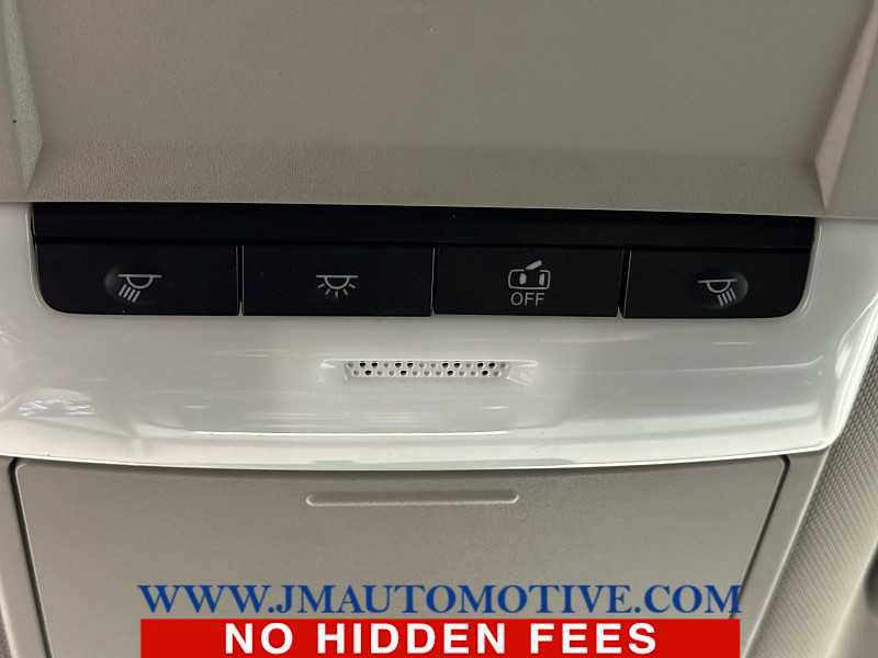 Used 2023 Nissan Rogue S image 35