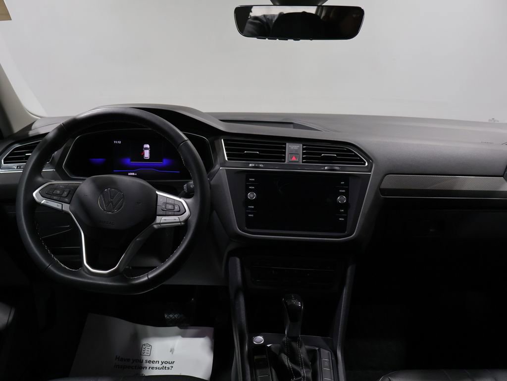 Used 2022 Volkswagen Tiguan SE image 17