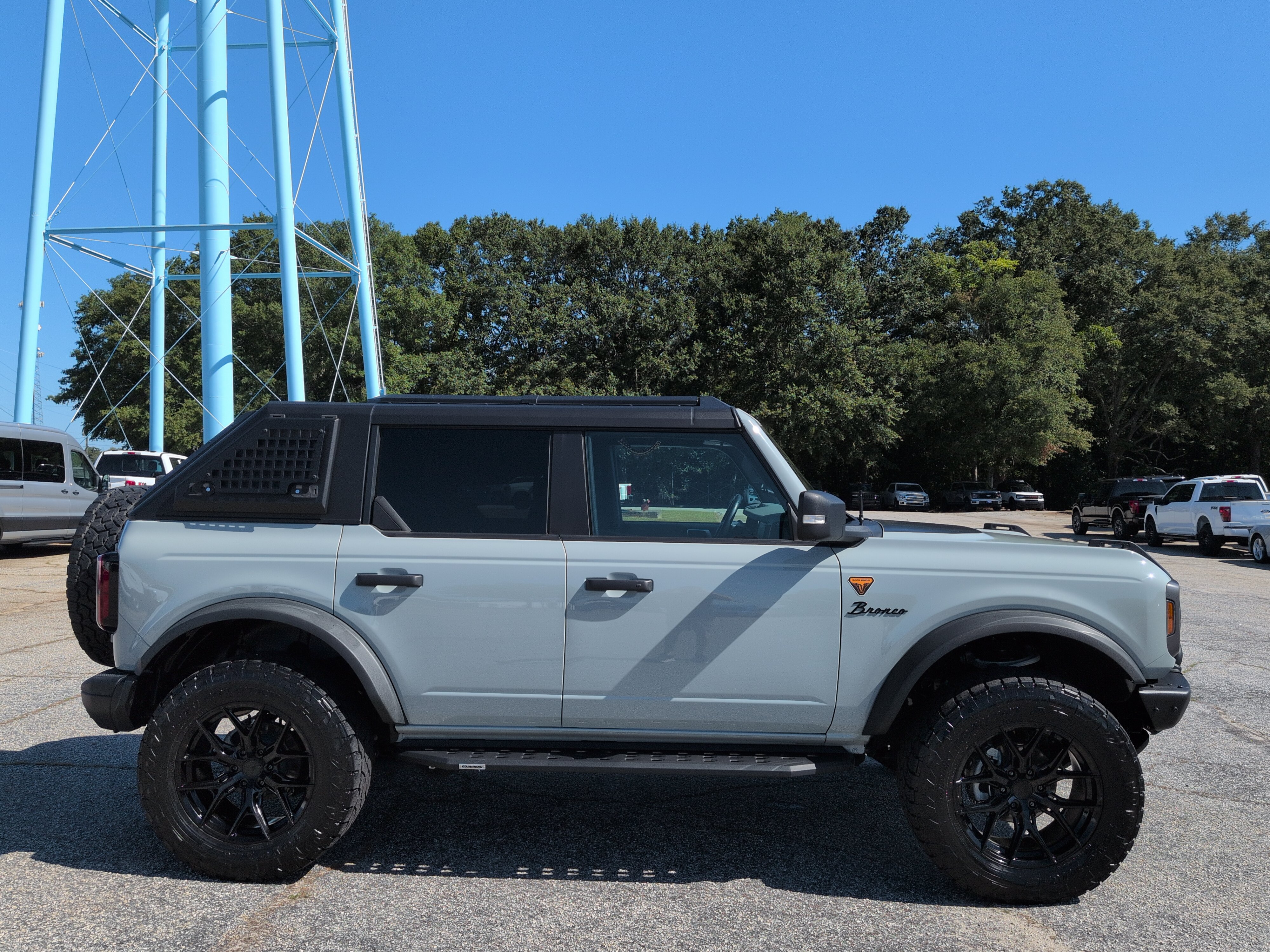 Certified 2022 Ford Bronco Badlands w/ Sasquatch Package AWD/4WD image 1