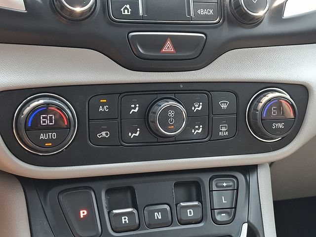 Used 2019 GMC Terrain SLT w/ Preferred Package AWD/4WD image 18