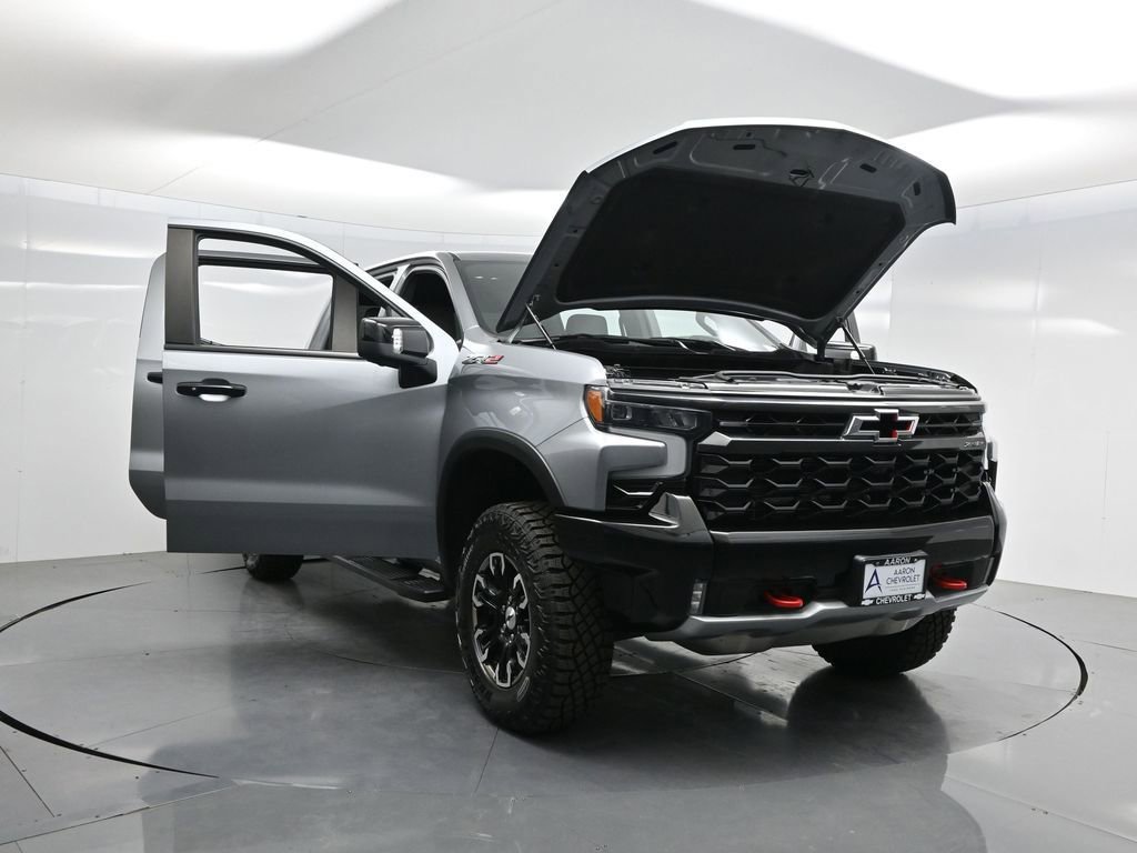 Used 2024 Chevrolet Silverado 1500 ZR2 w/ Technology Package image 51