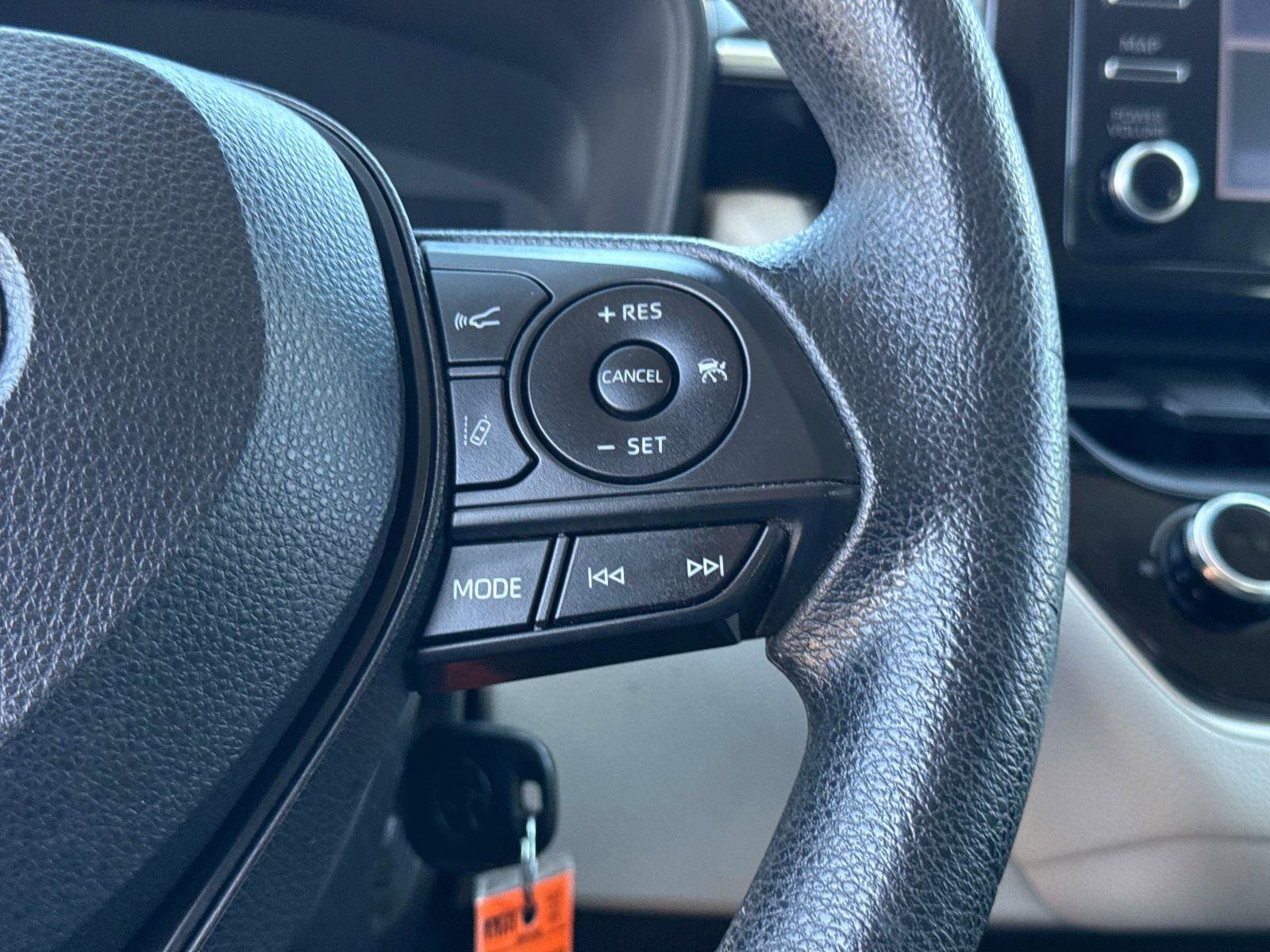 Used 2020 Toyota Corolla L FWD image 24
