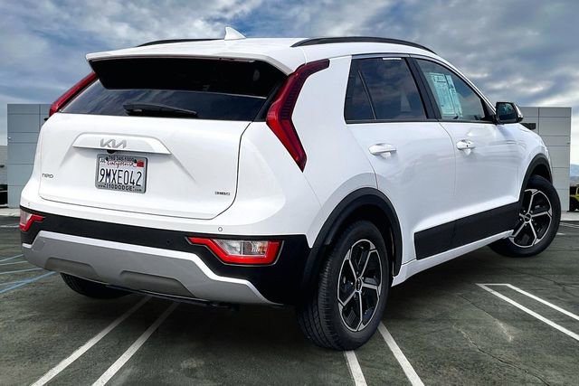 Used 2023 Kia Niro EX image 13