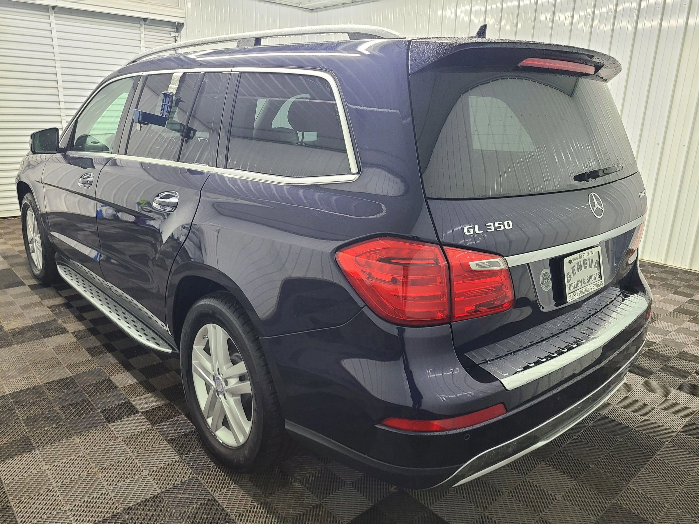 Used 2016 Mercedes-Benz GL 320 BlueTEC 4MATIC w/ Premium I Package image 10