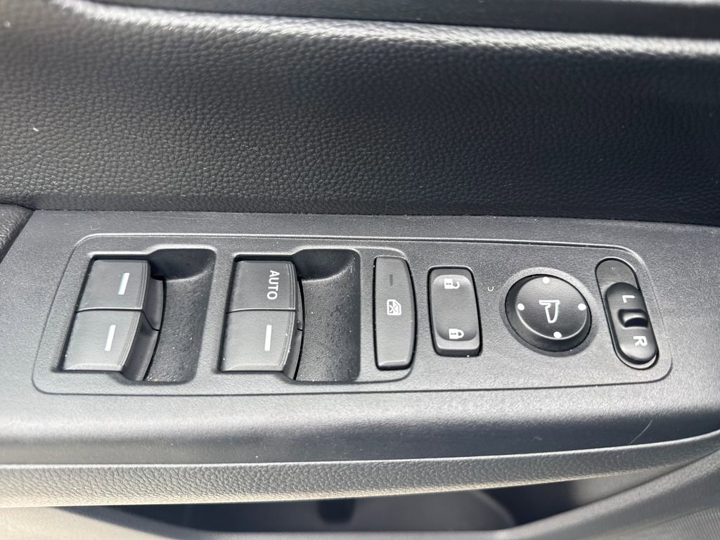 Used 2023 Honda CR-V LX image 14